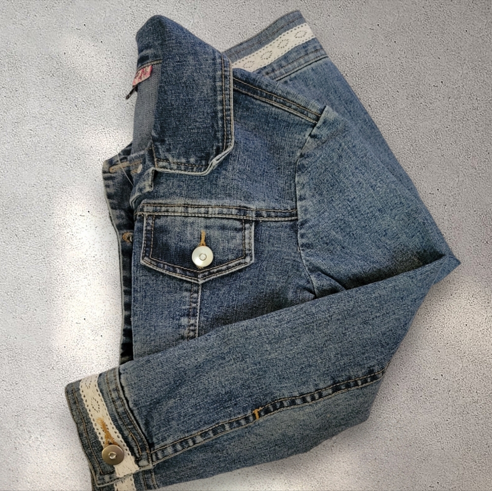 Cropped Jean Jacket - Picture 4 of 12